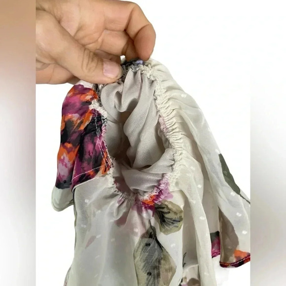 White House black market with‎ off shoulder sleeves/ straps blouse size medium - Picture 4 of 8